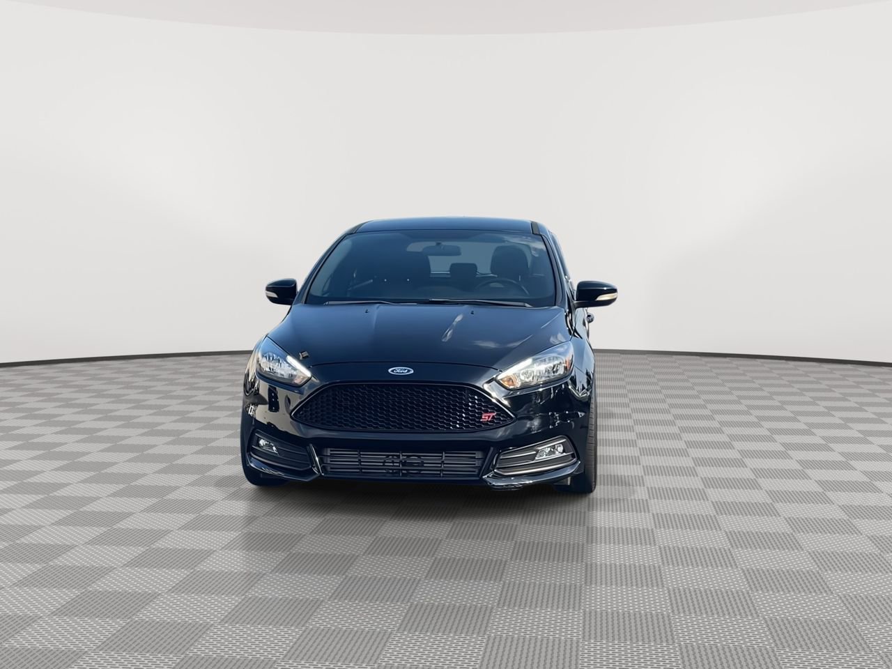 Thumbnail: 2017 Ford Focus - 3
