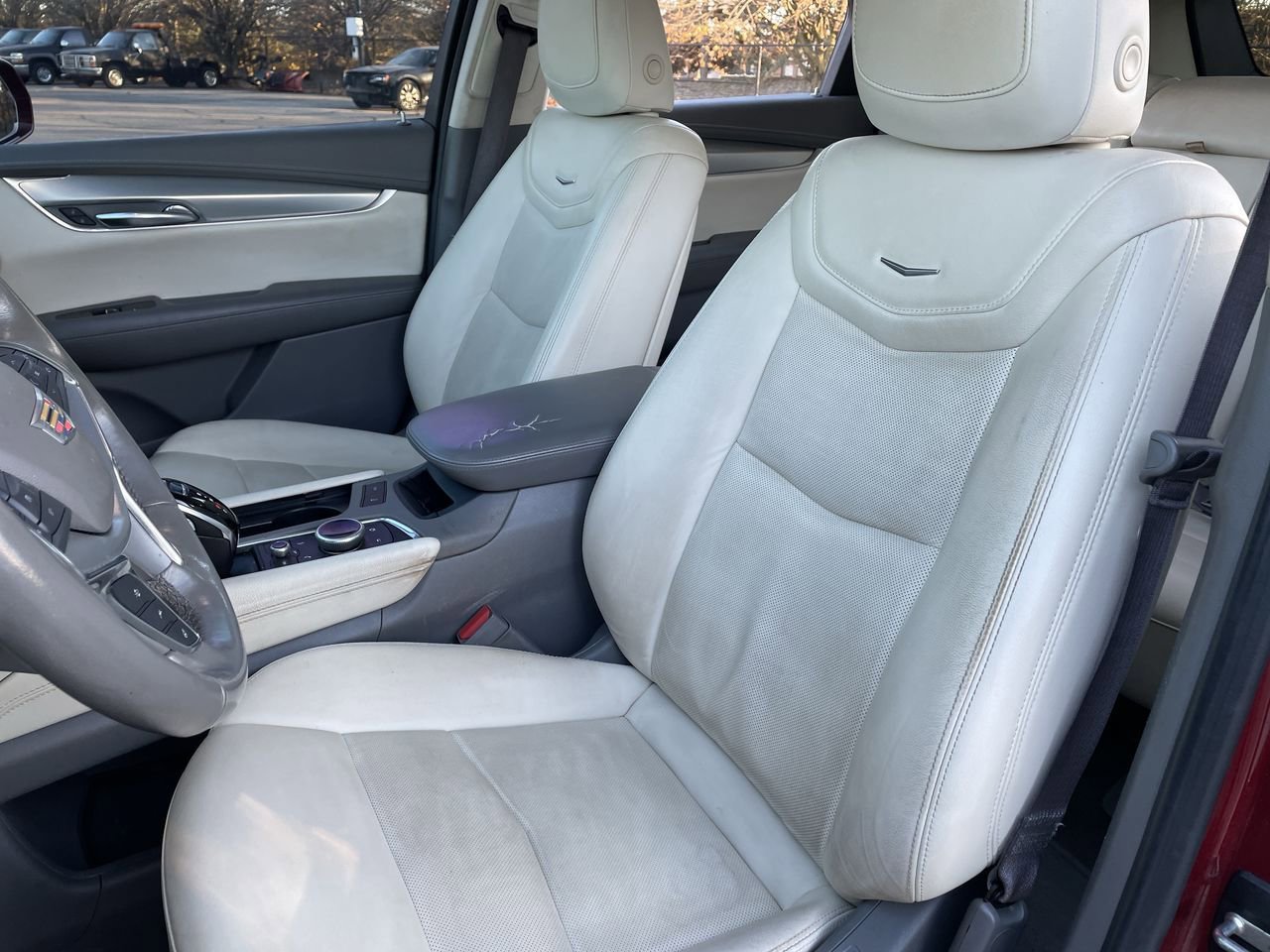 Thumbnail: 2020 Cadillac XT5 - 12