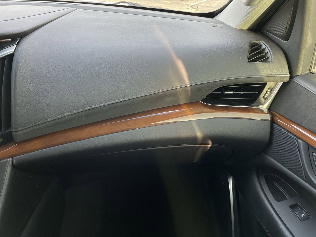 Thumbnail: 2018 Cadillac Escalade - 16