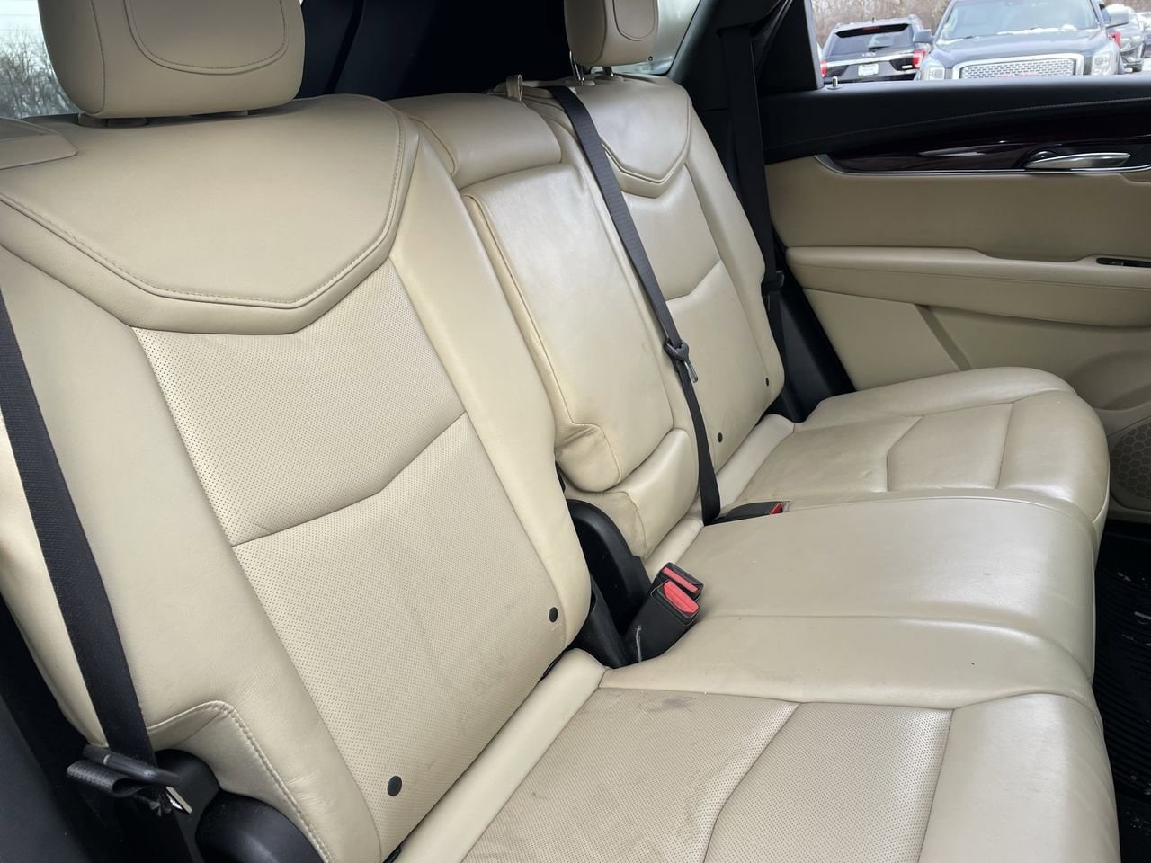 Thumbnail: 2017 Cadillac XT5 - 15