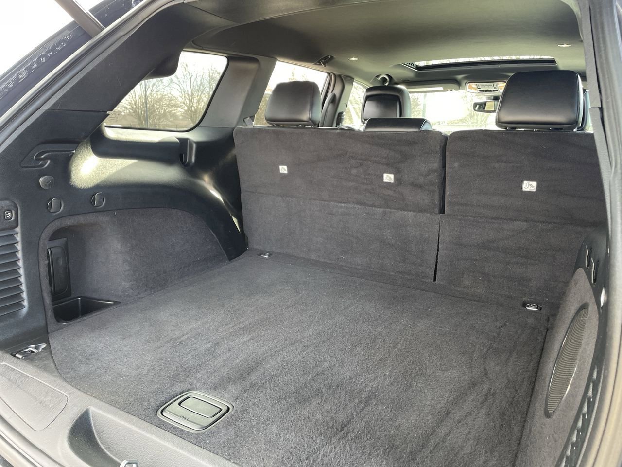 Thumbnail: 2017 Jeep Grand Cherokee - 17