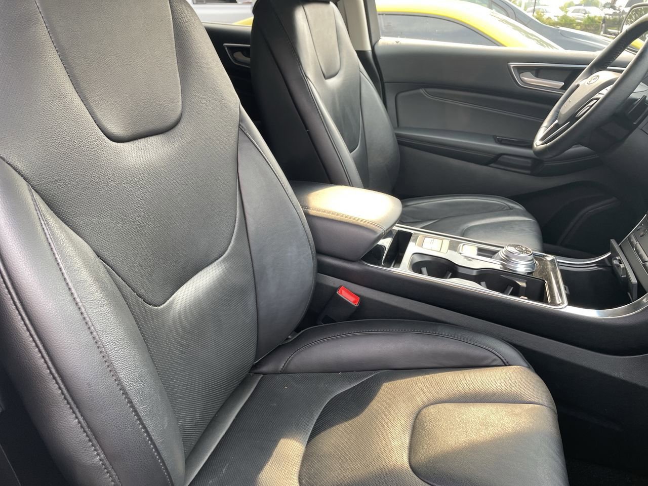Thumbnail: 2019 Ford Edge - 14