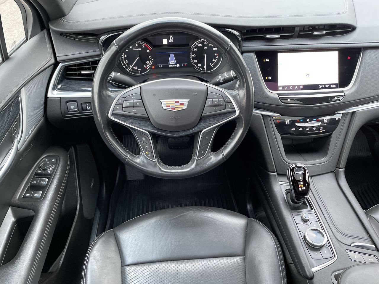 Thumbnail: 2023 Cadillac XT5 - 11