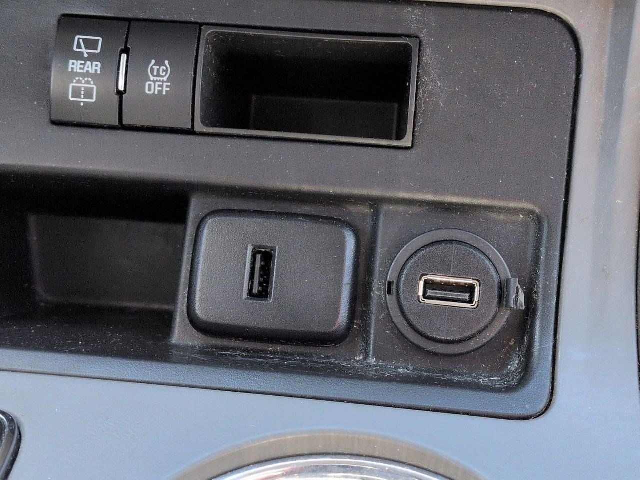 Thumbnail: 2017 Chevrolet Traverse - 28