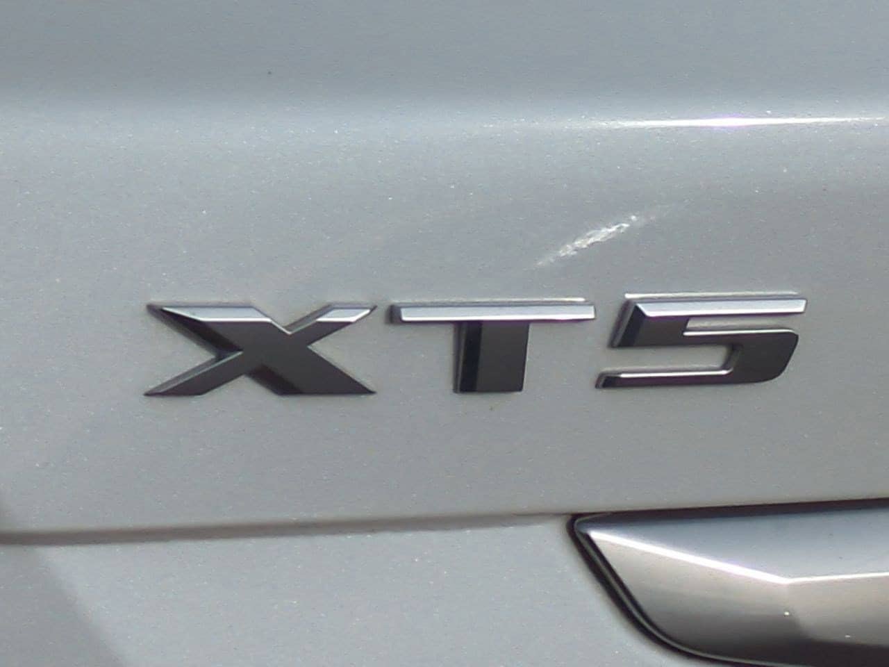 Thumbnail: 2023 Cadillac XT5 - 12