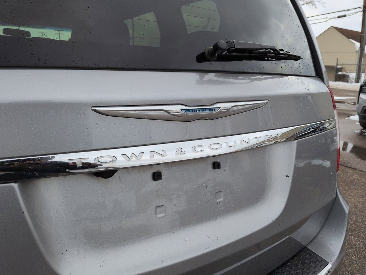 Thumbnail: 2015 Chrysler Town & Country - 12