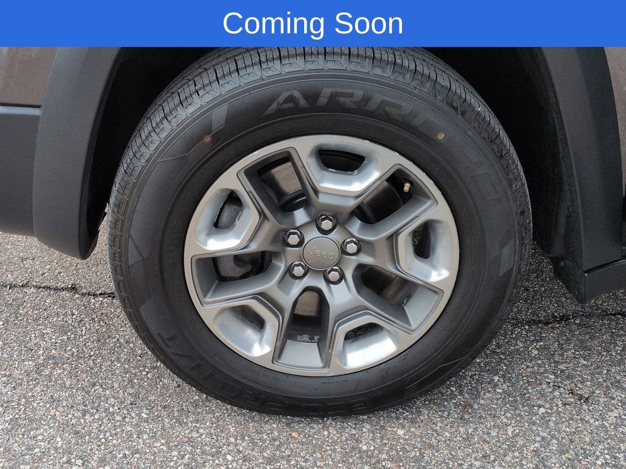 Thumbnail: 2019 Jeep Cherokee - 13