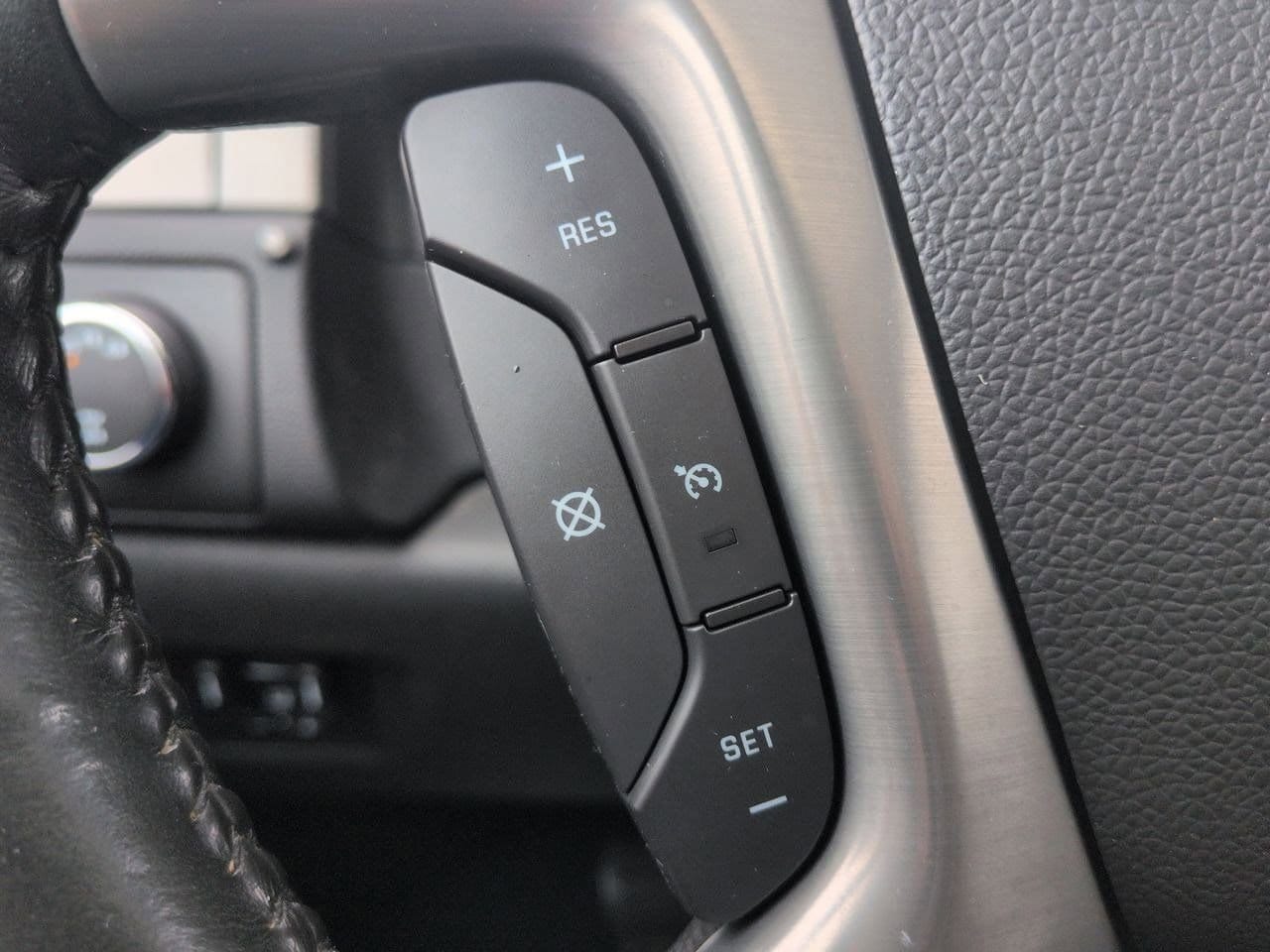 Thumbnail: 2012 Chevrolet Silverado 1500 - 24