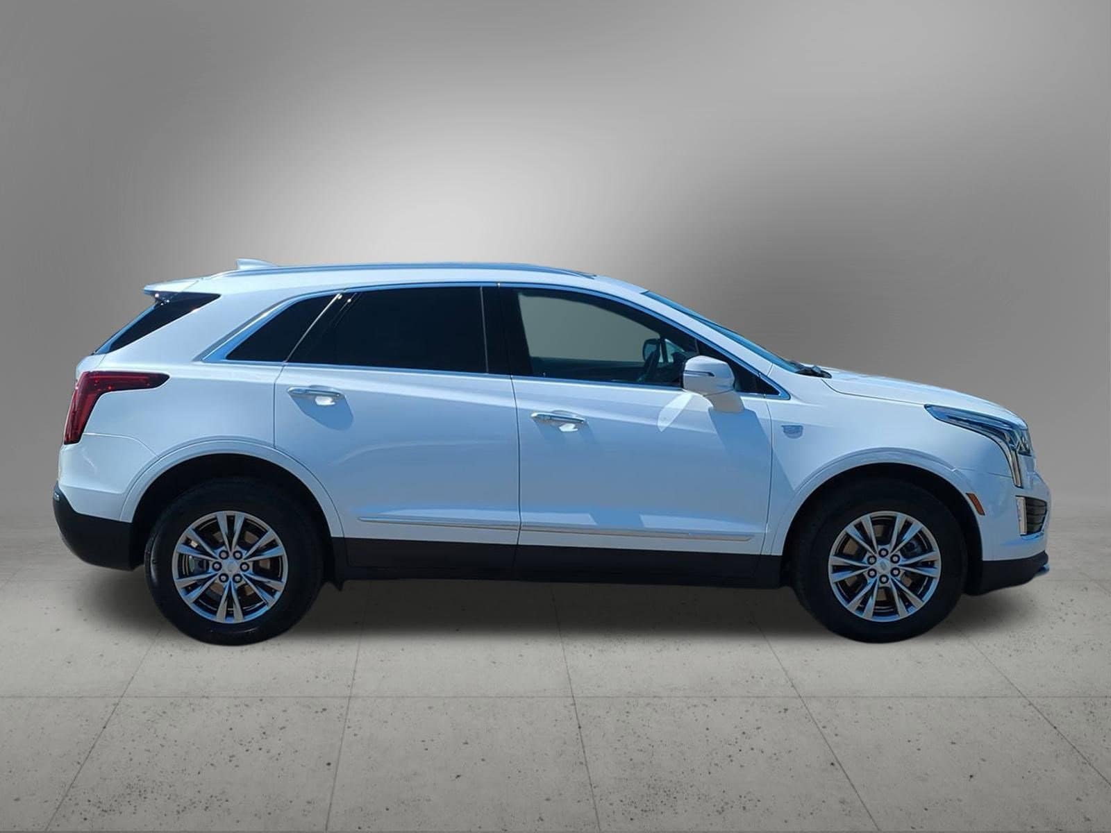 Thumbnail: 2023 Cadillac XT5 - 7