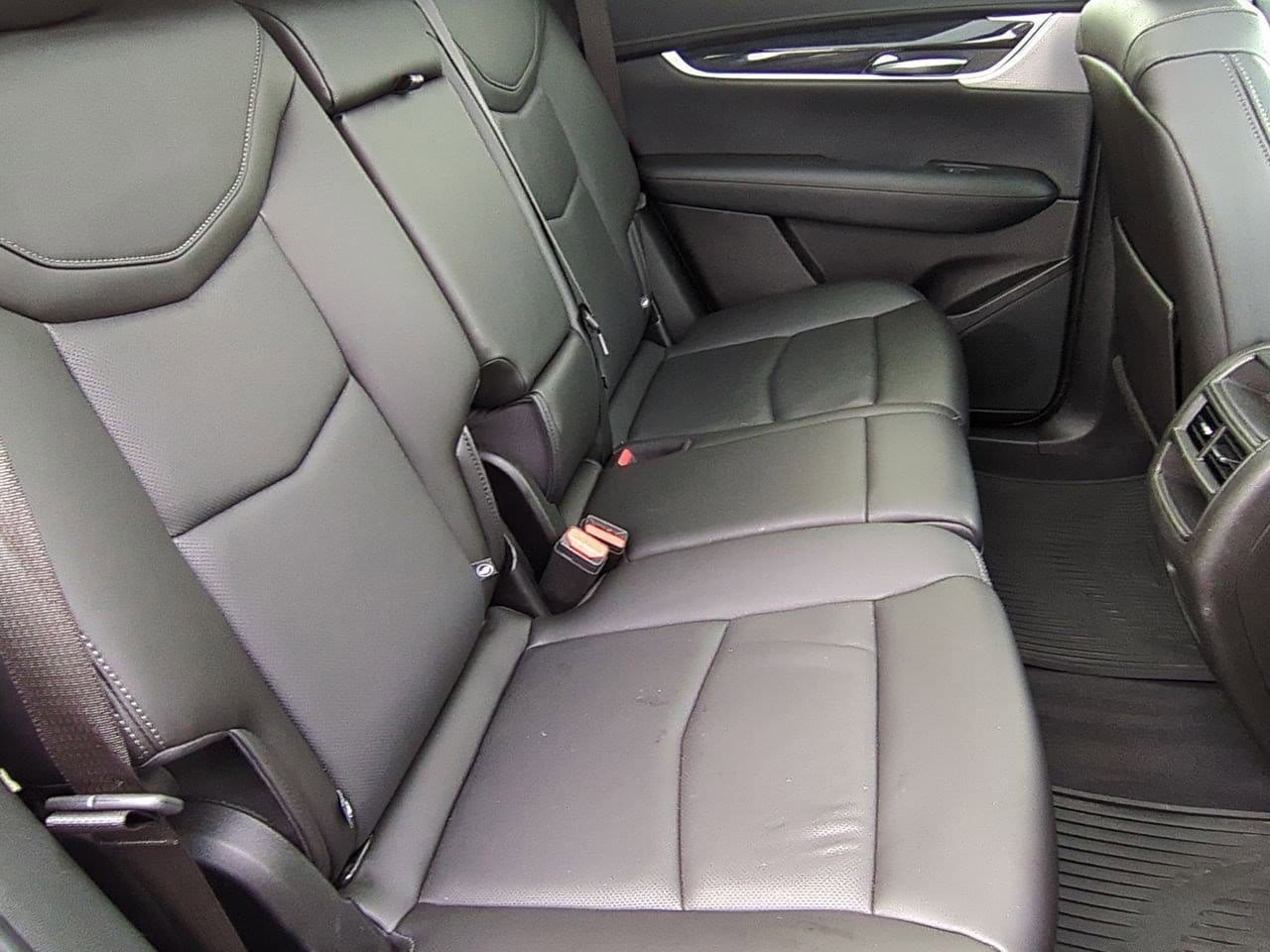 Thumbnail: 2023 Cadillac XT5 - 21