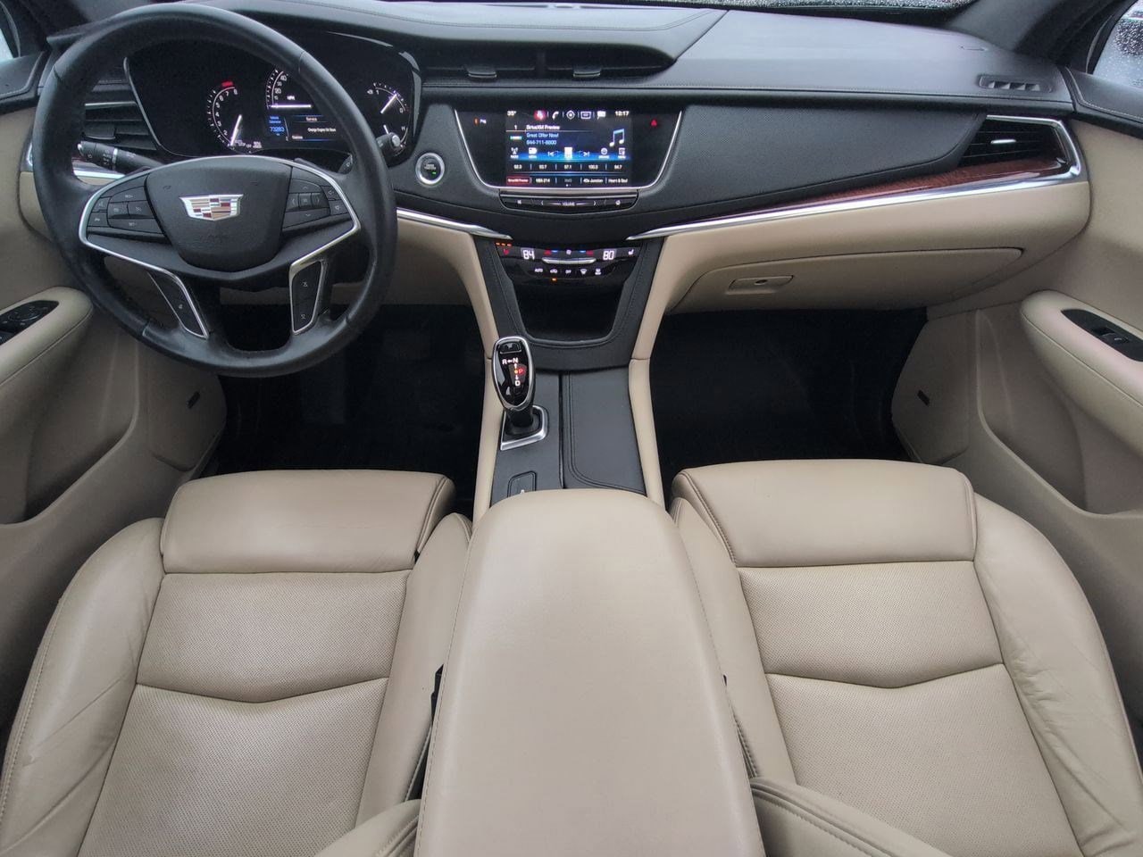 Thumbnail: 2017 Cadillac XT5 - 15