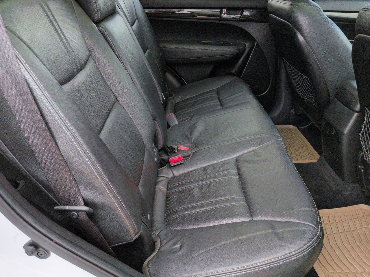 Thumbnail: 2013 Kia Sorento - 21