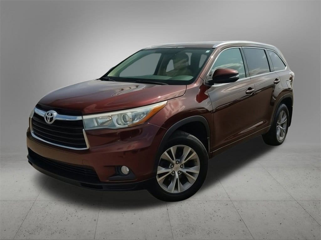 2015 Toyota Highlander XLE -
                Troy, MI