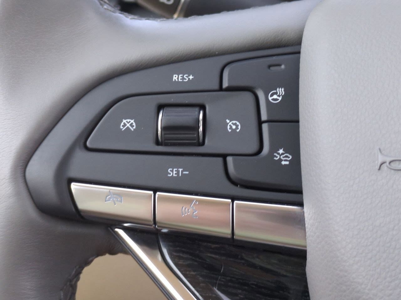 Thumbnail: 2023 Cadillac XT6 - 24