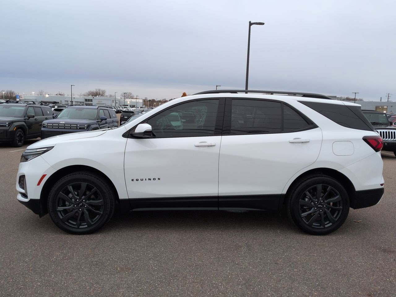 Thumbnail: 2023 Chevrolet Equinox - 3