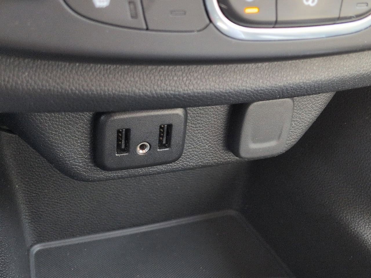 Thumbnail: 2019 Chevrolet Traverse - 34