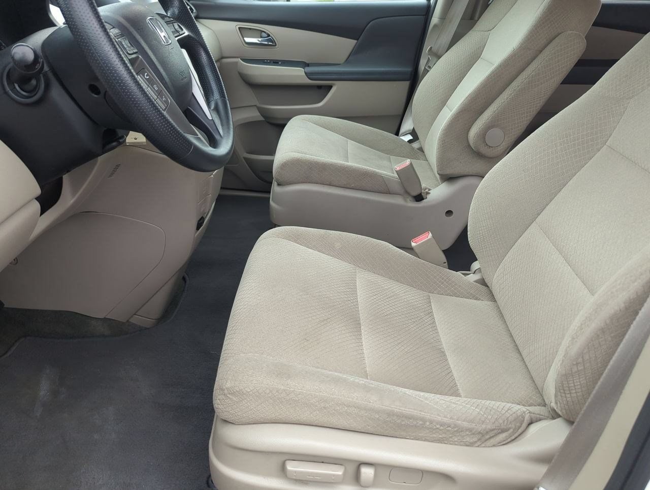 2016 Honda Odyssey LX - Photo 14