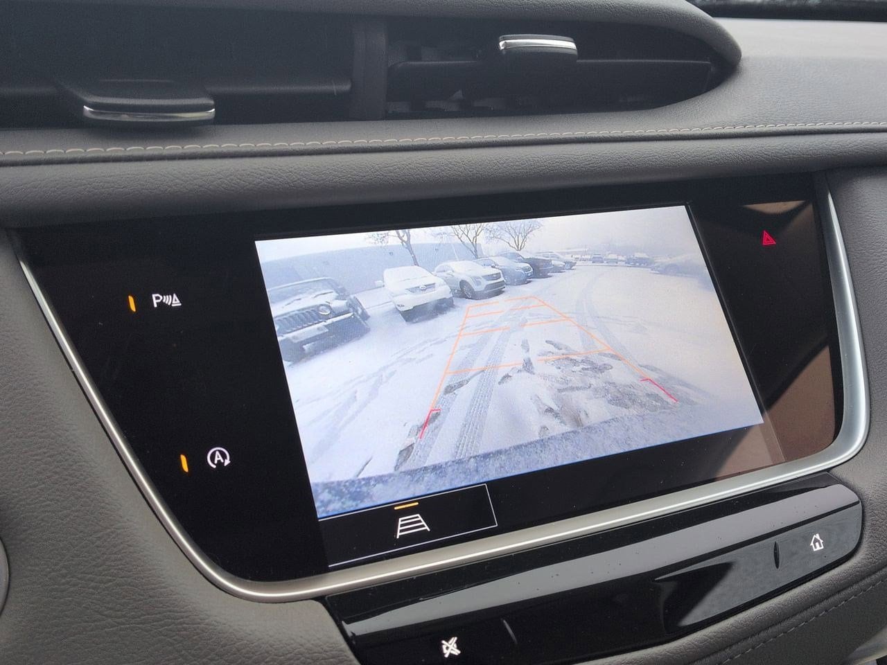 Thumbnail: 2024 Cadillac XT5 - 31