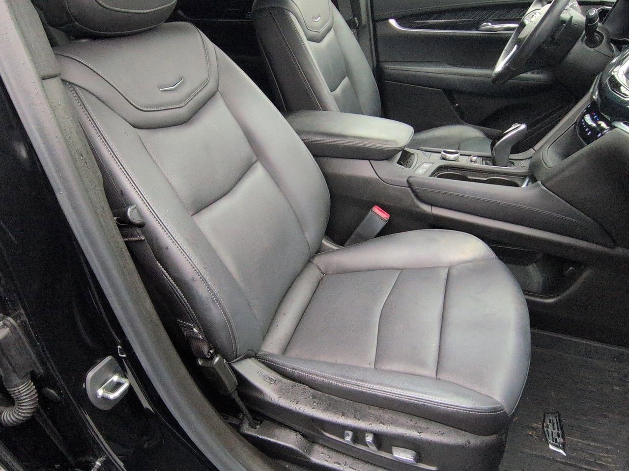 Thumbnail: 2023 Cadillac XT6 - 23