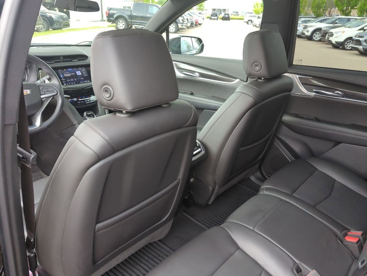 Thumbnail: 2020 Cadillac XT6 - 16