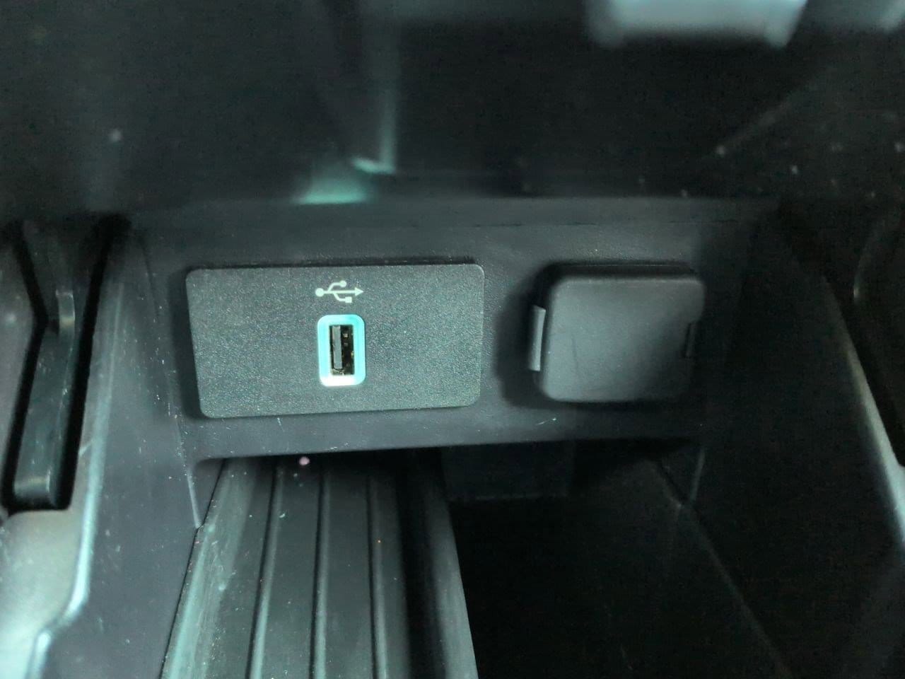 Thumbnail: 2019 Ford Explorer - 28