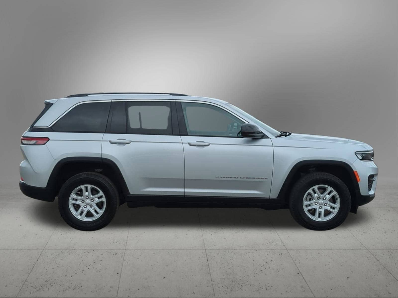 Thumbnail: 2023 Jeep Grand Cherokee - 7