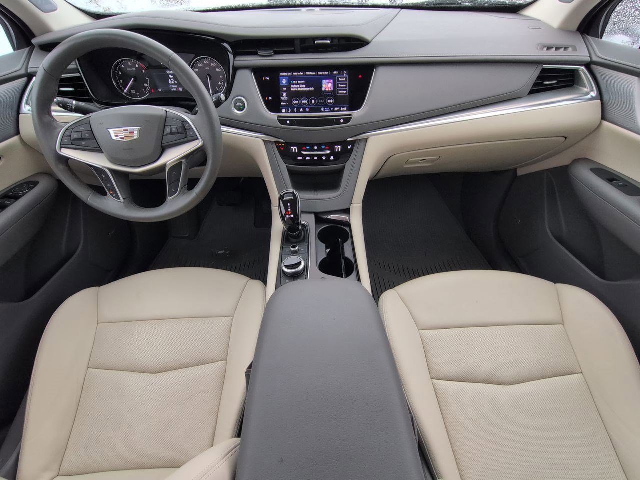 Thumbnail: 2024 Cadillac XT5 - 15