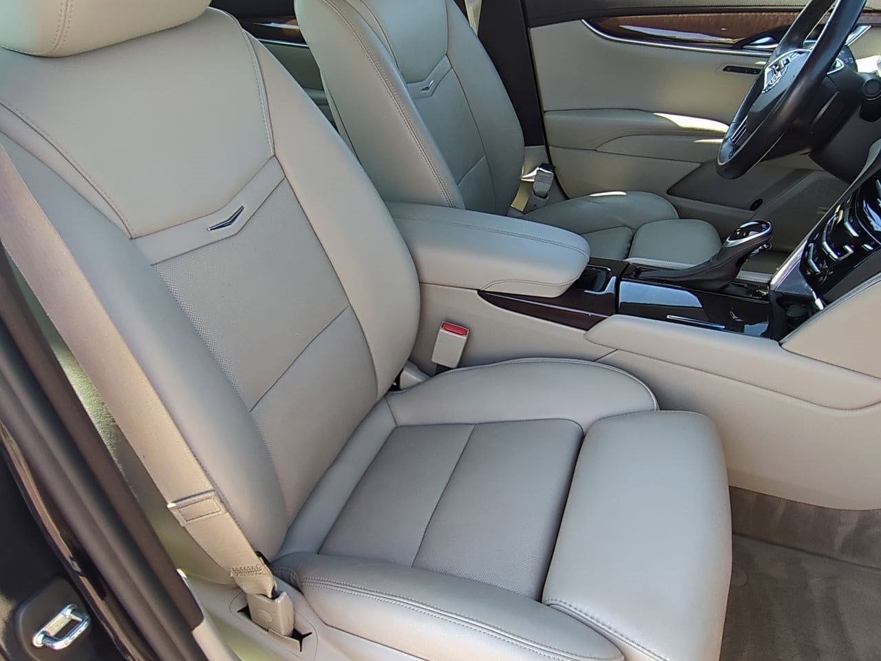 Thumbnail: 2013 Cadillac XTS - 22