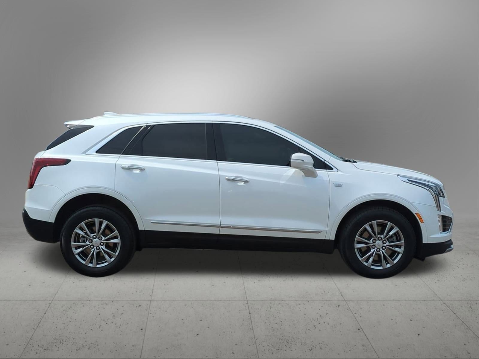 Thumbnail: 2023 Cadillac XT5 - 7