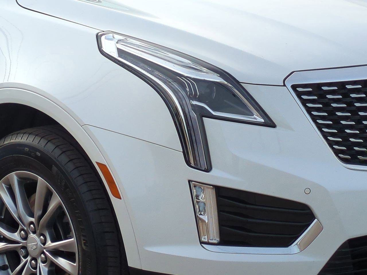 Thumbnail: 2023 Cadillac XT5 - 10