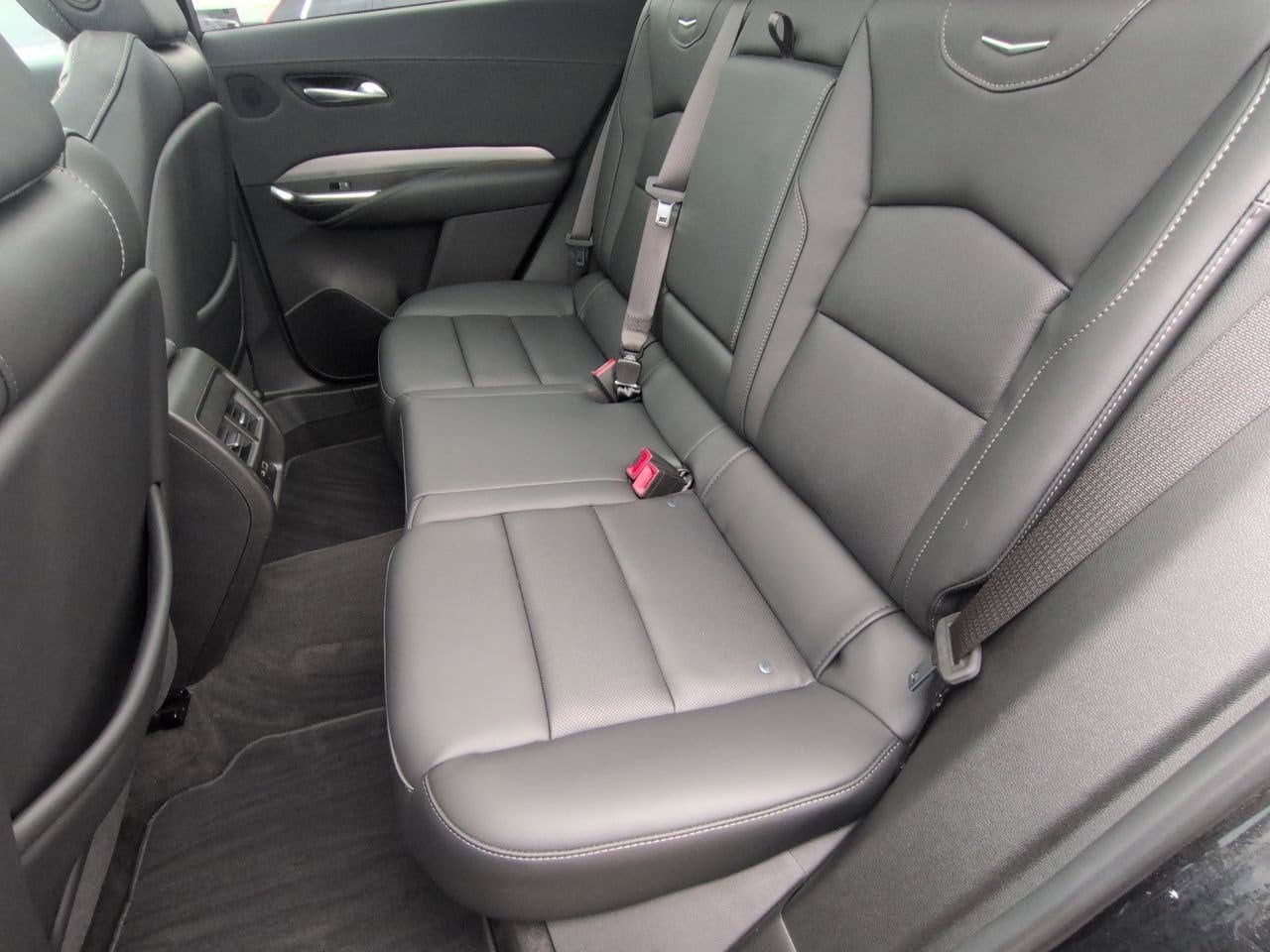 Thumbnail: 2023 Cadillac XT4 - 20