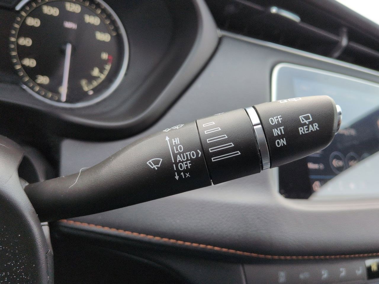 Thumbnail: 2023 Cadillac XT4 - 27