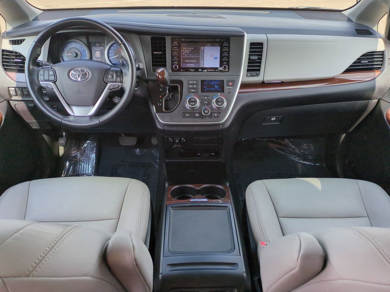 Thumbnail: 2020 Toyota Sienna - 14