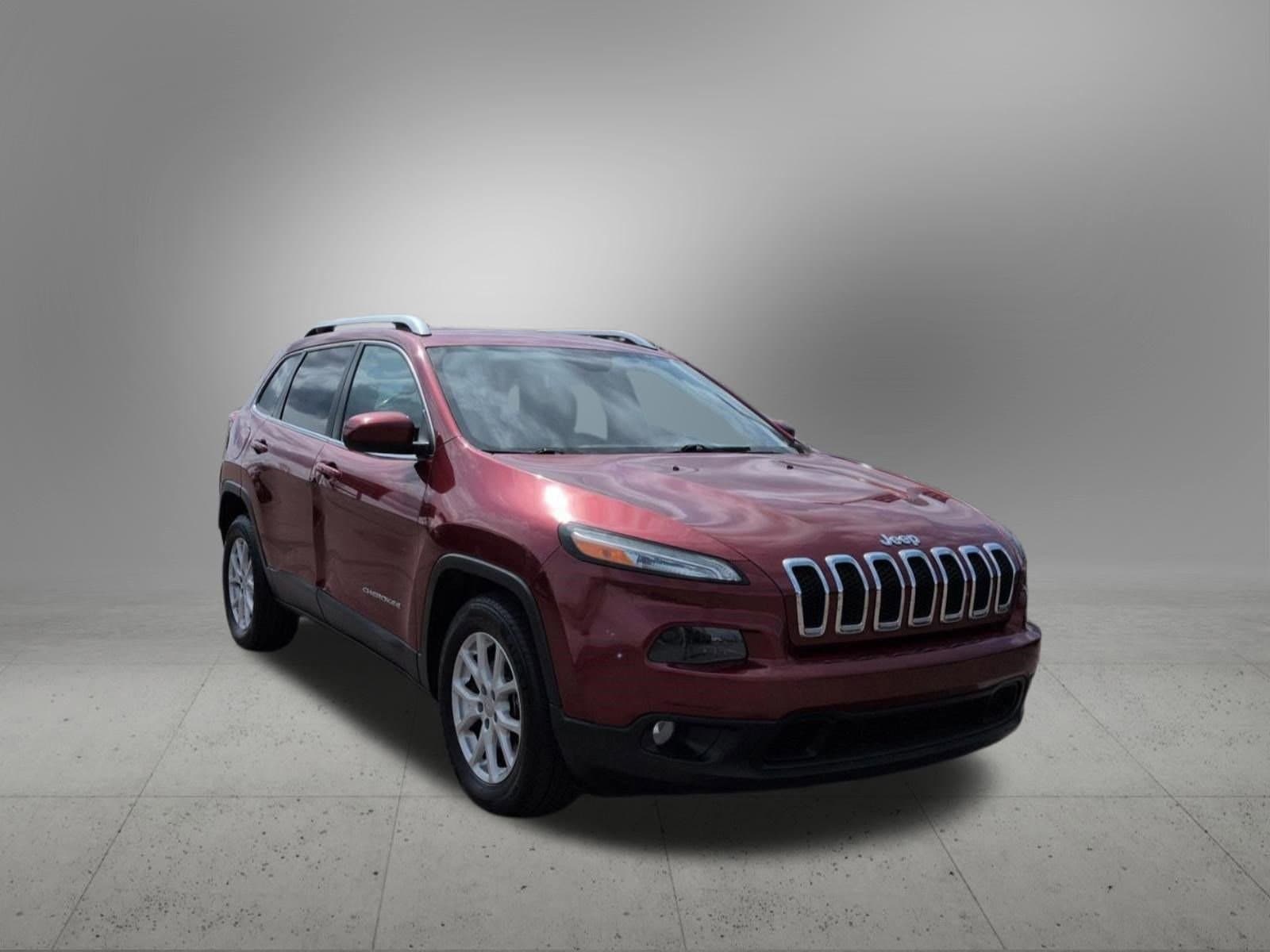 Thumbnail: 2015 Jeep Cherokee - 8
