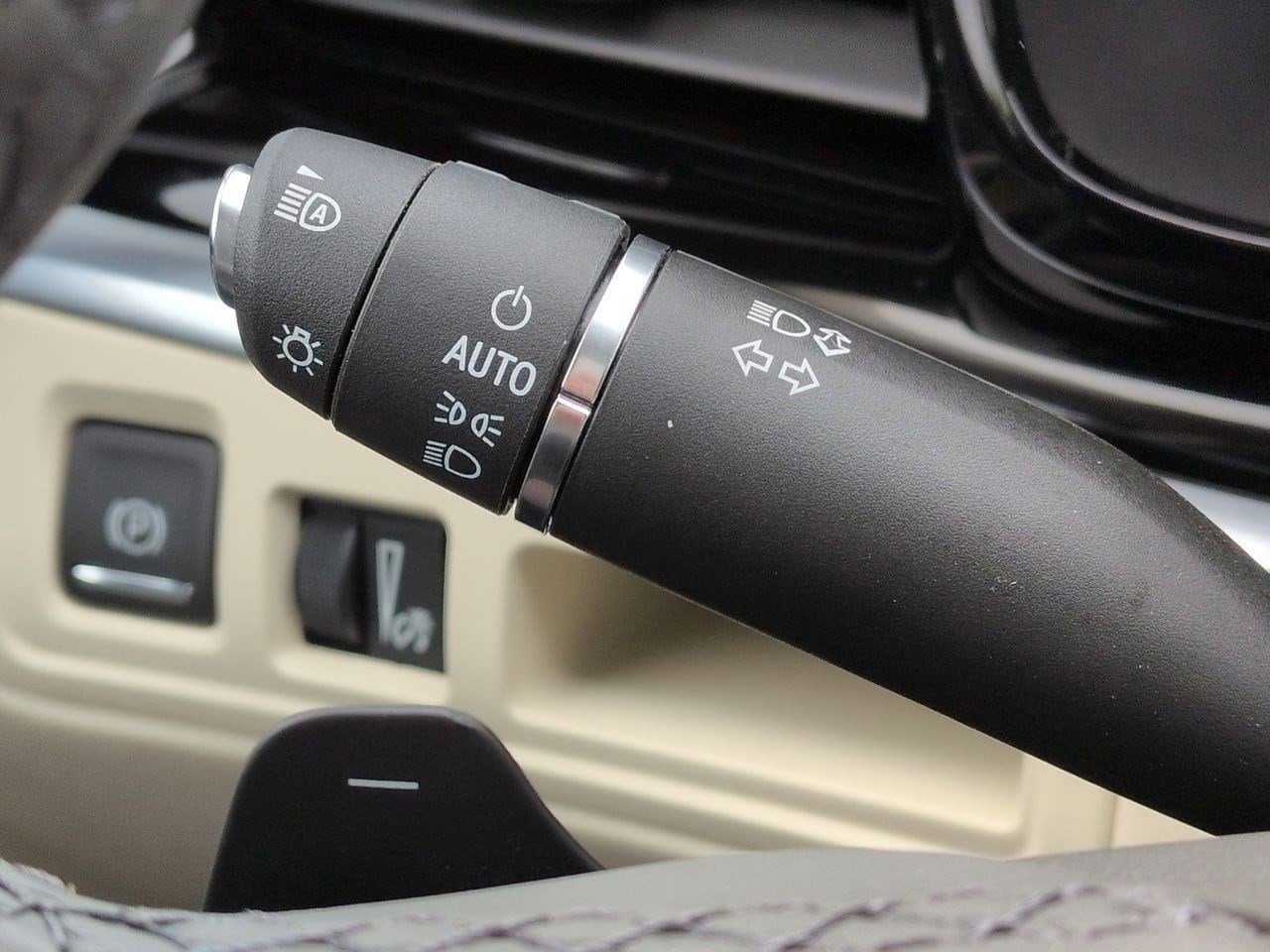 Thumbnail: 2024 Cadillac XT6 - 28