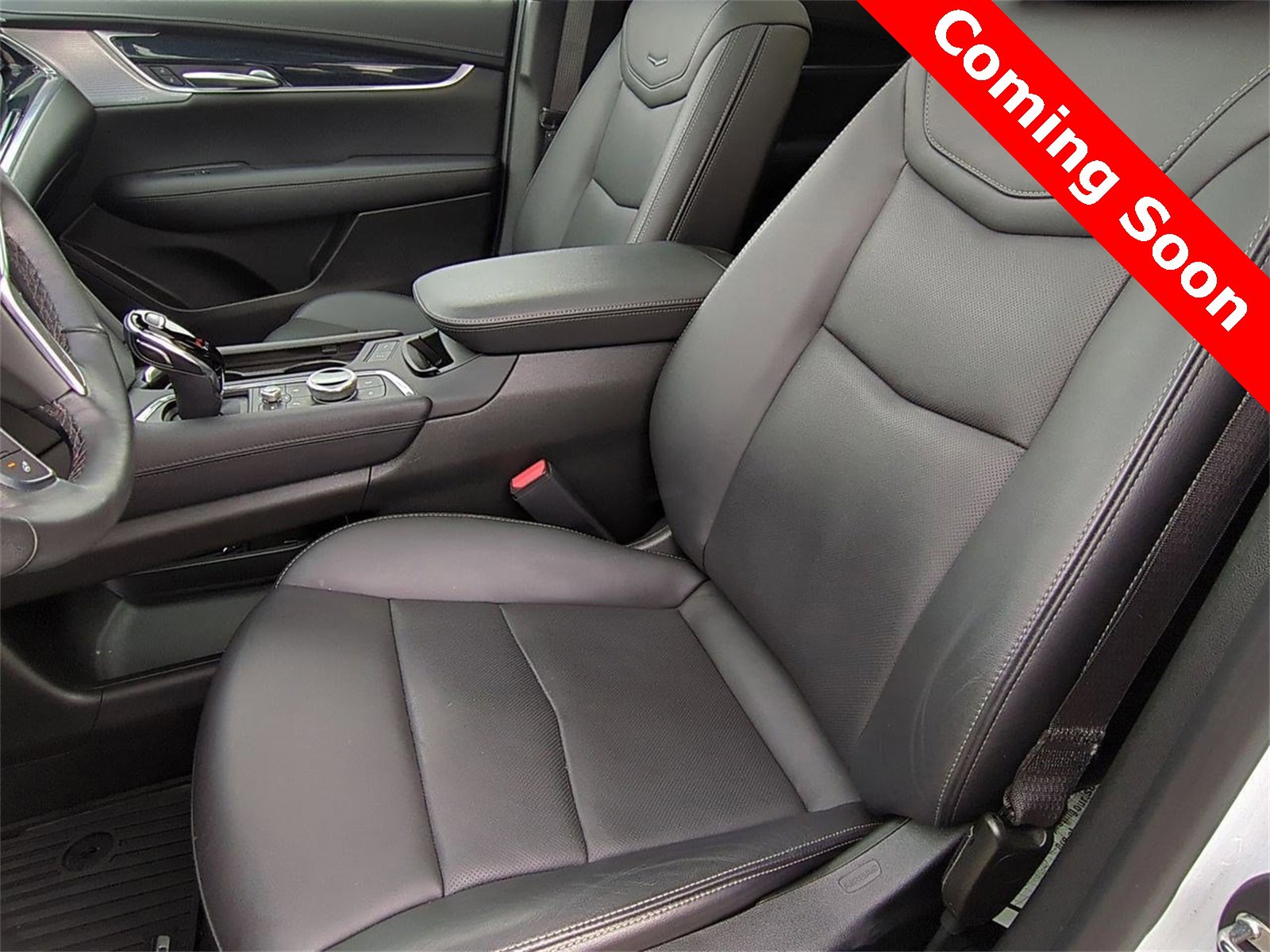 Thumbnail: 2024 Cadillac XT5 - 16