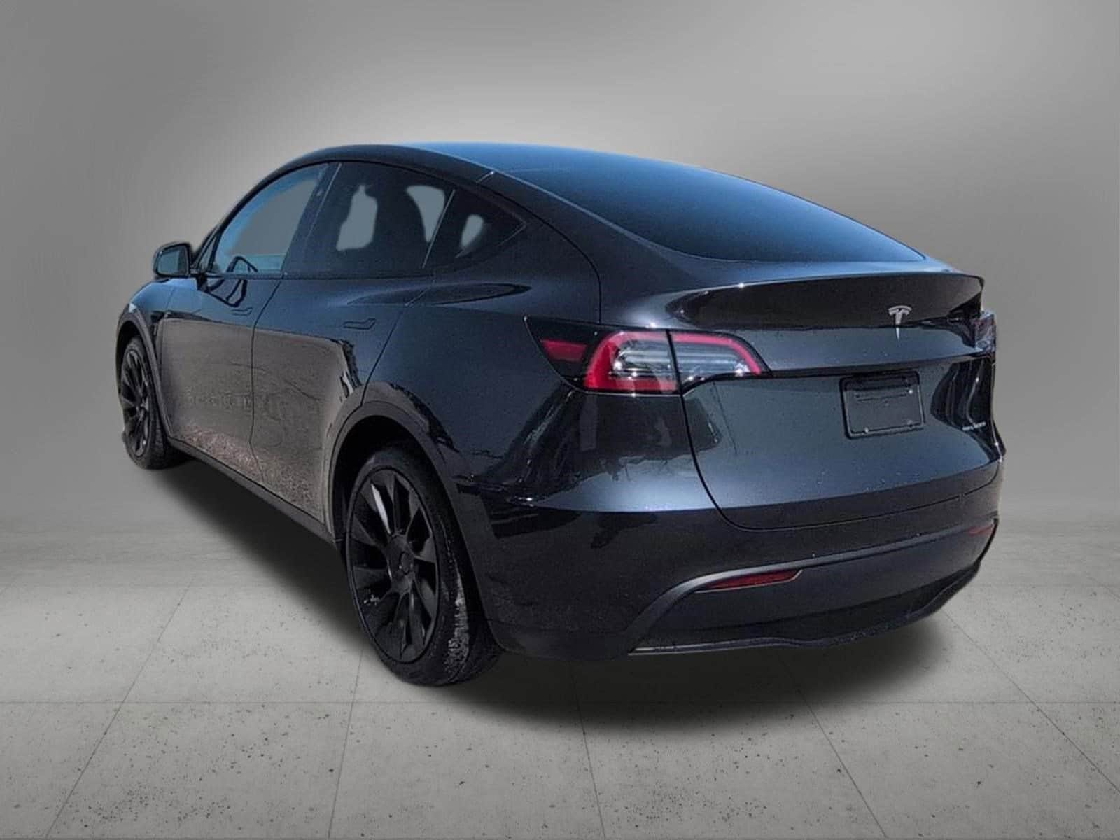 Thumbnail: 2024 Tesla Model Y - 4