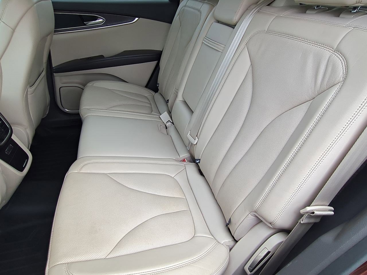 Thumbnail: 2016 Lincoln MKX - 18
