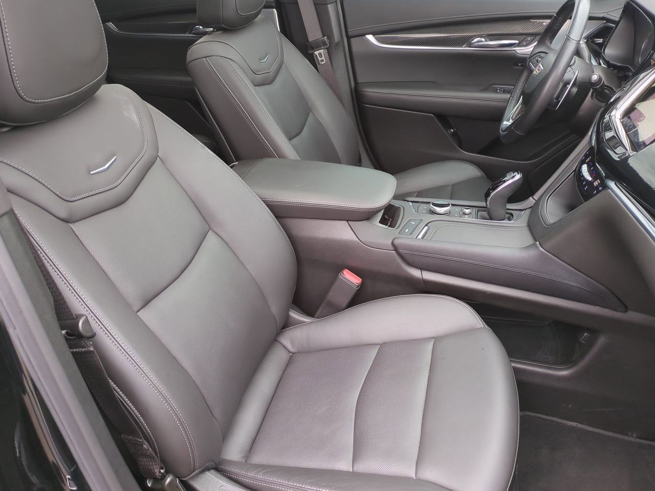 Thumbnail: 2024 Cadillac XT6 - 23