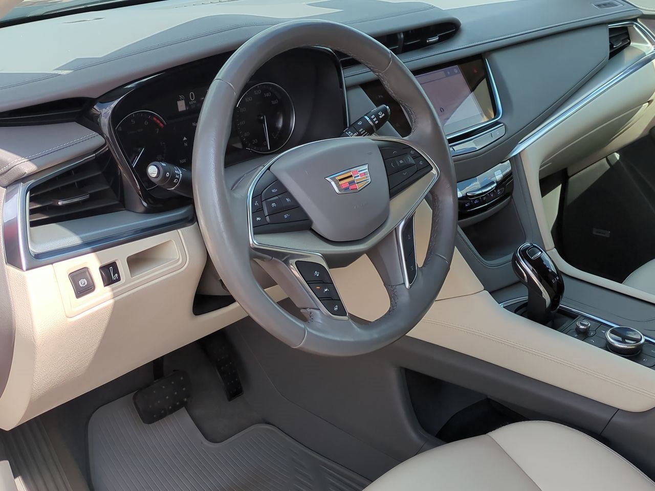 2023 Cadillac XT5 Premium Luxury photo 2