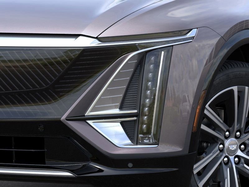 Thumbnail: 2026 Cadillac Lyriq - 10