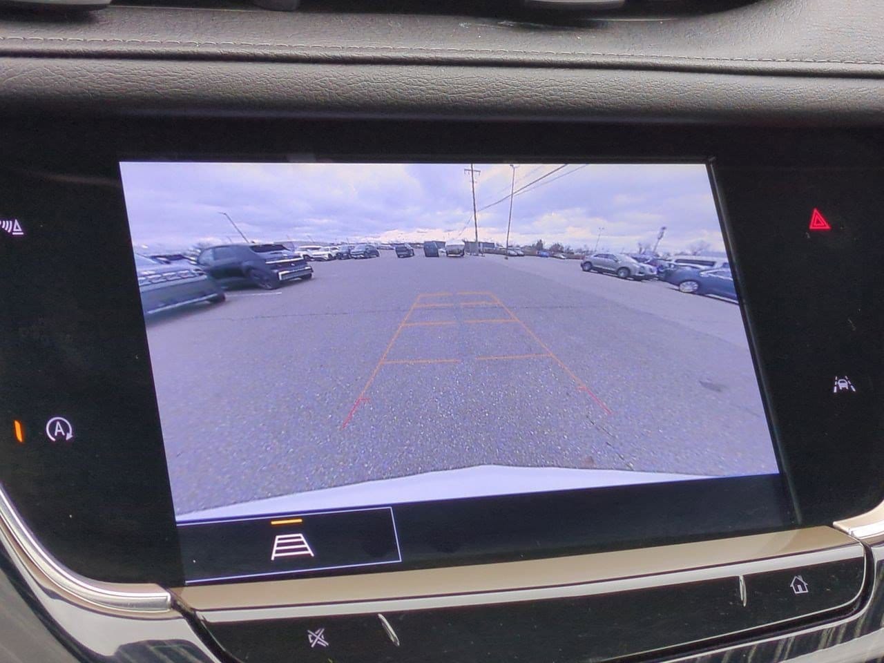 Thumbnail: 2022 Cadillac XT6 - 31