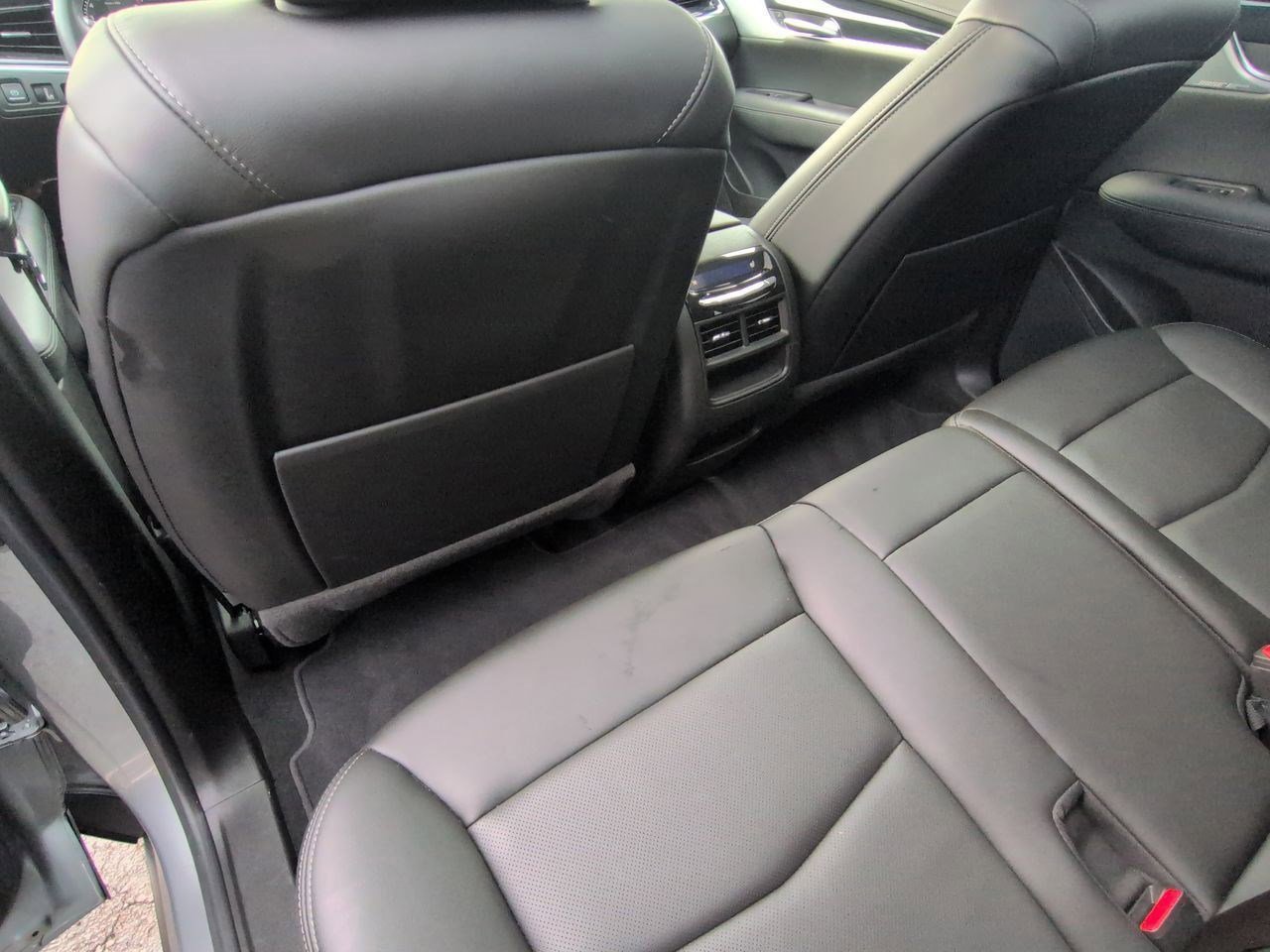 Thumbnail: 2023 Cadillac XT5 - 18