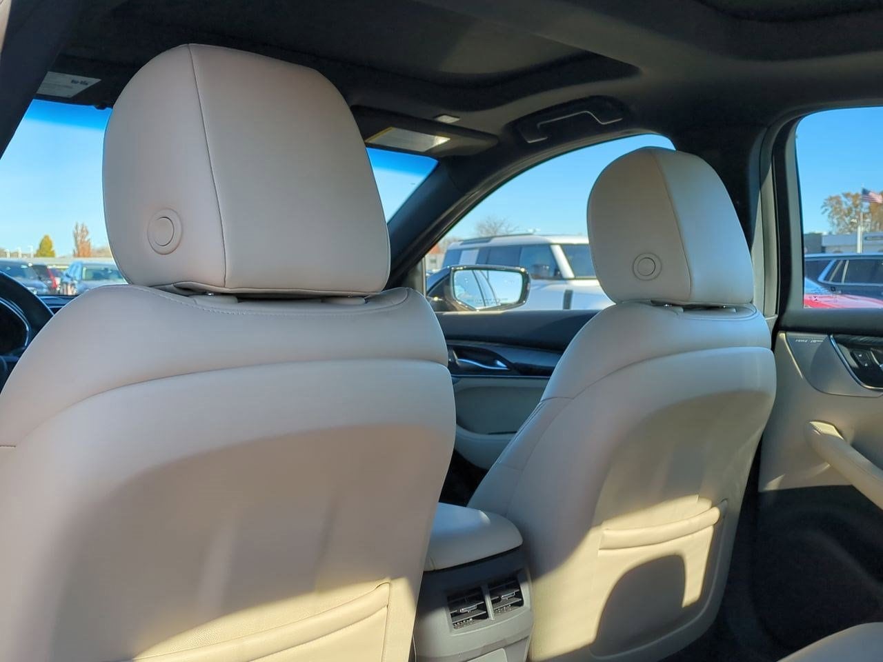 Thumbnail: 2023 Cadillac CT5 - 18