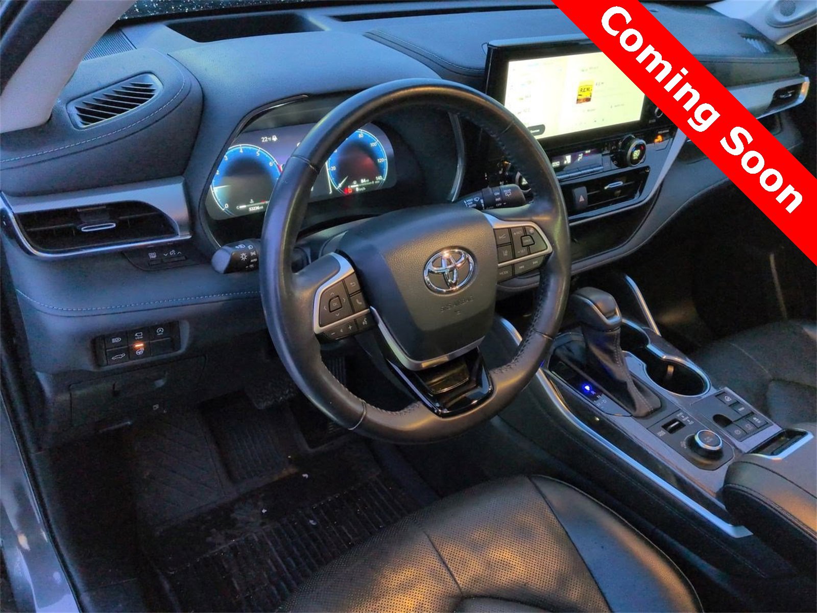 Thumbnail: 2023 Toyota Highlander - 2