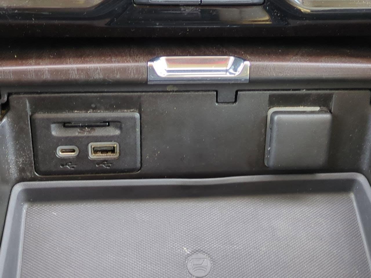 Thumbnail: 2021 GMC Yukon XL - 34