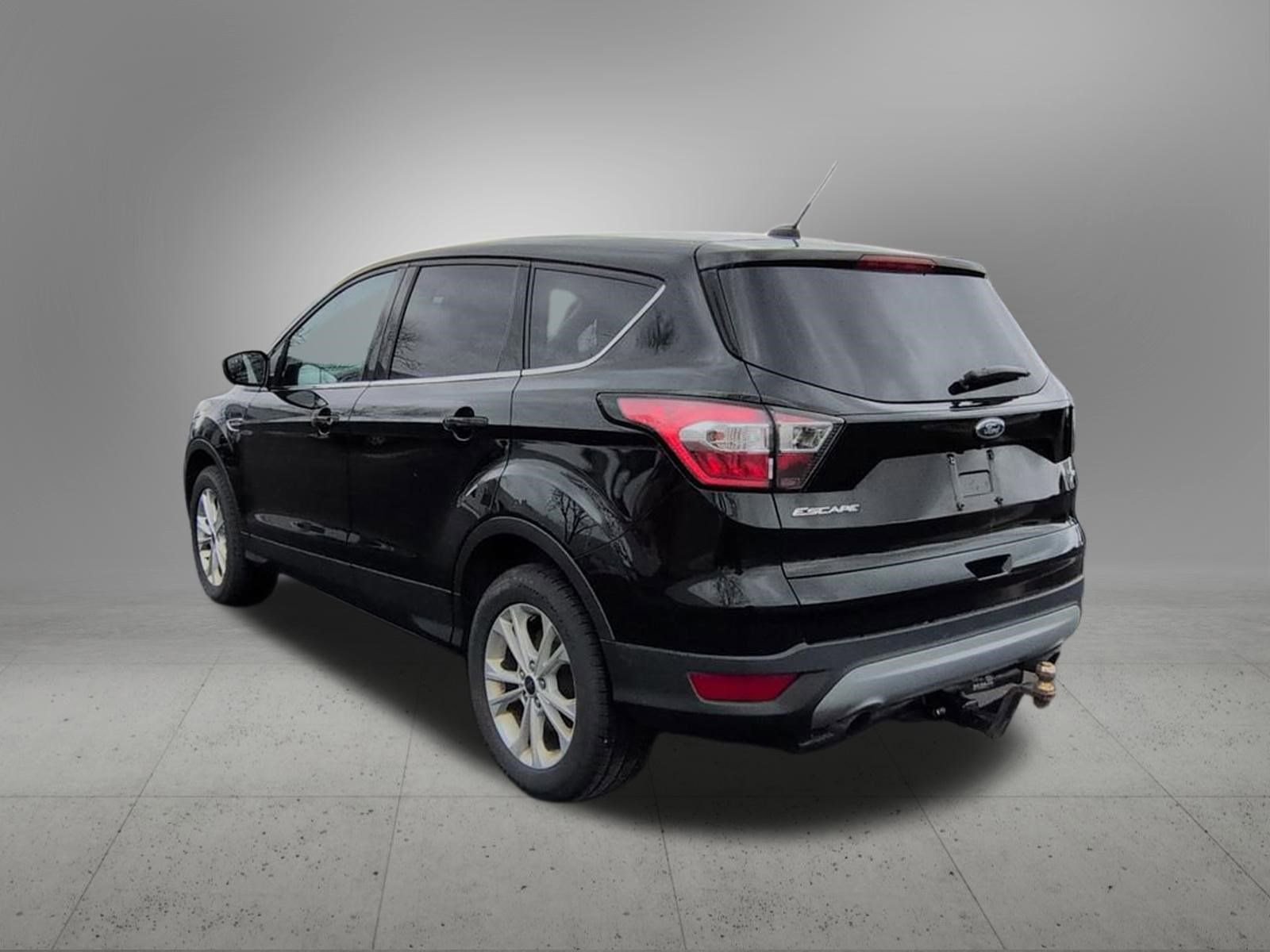 Thumbnail: 2017 Ford Escape - 4