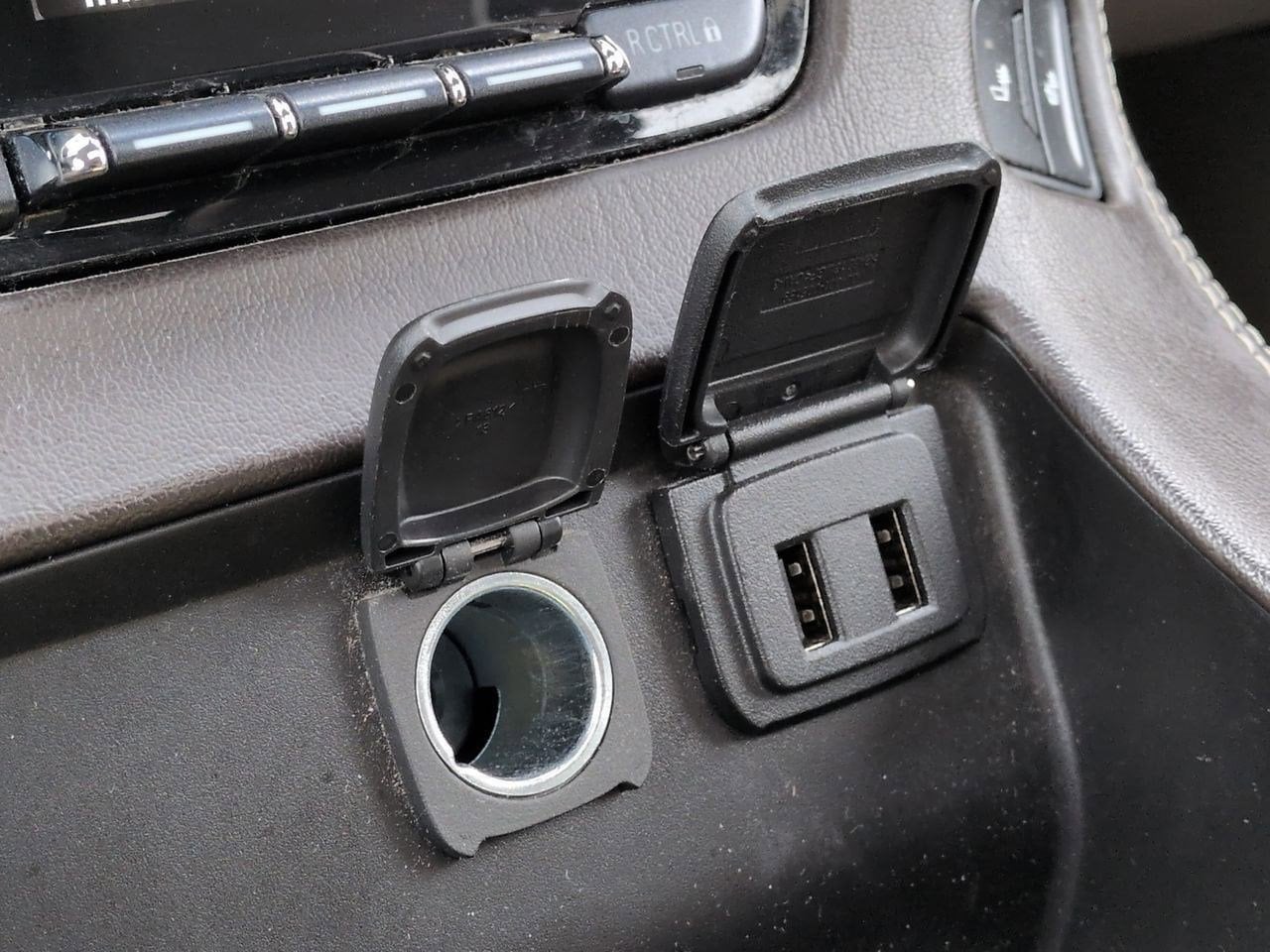 Thumbnail: 2016 Chevrolet Tahoe - 31