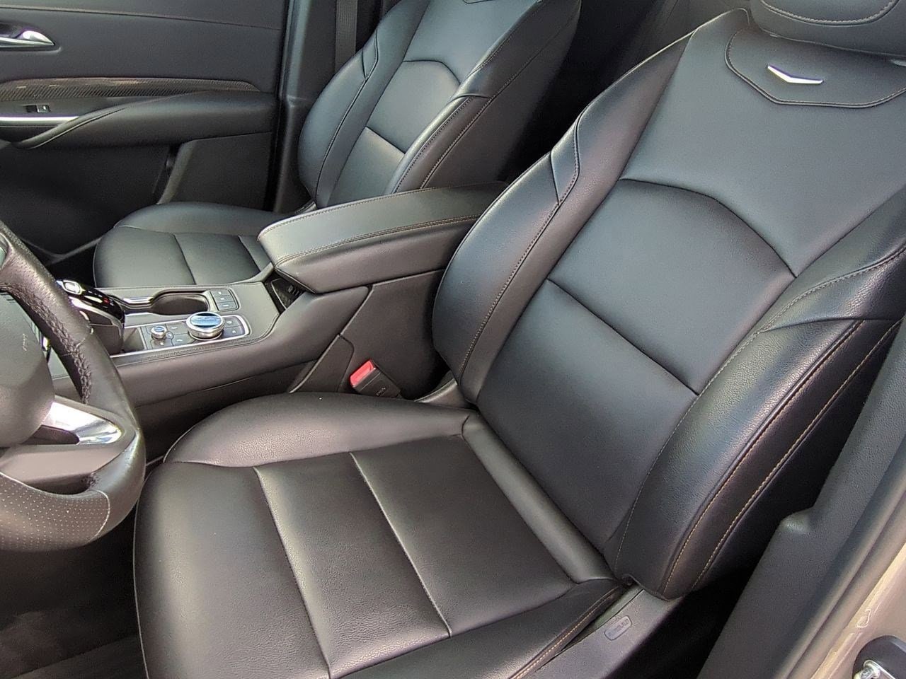 Thumbnail: 2023 Cadillac XT4 - 15