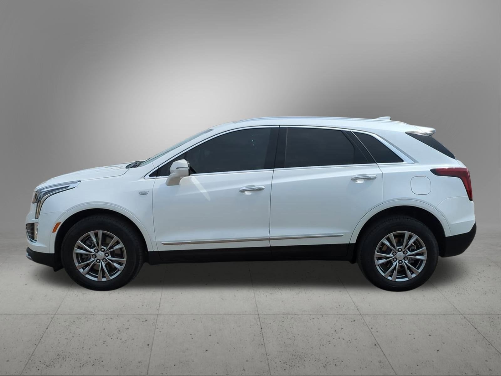 Thumbnail: 2023 Cadillac XT5 - 3